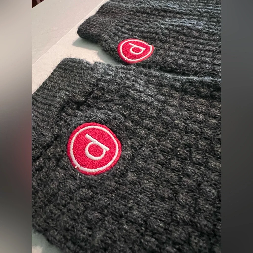 Pure Barre’ sweater leg warmers - Picture 2 of 3